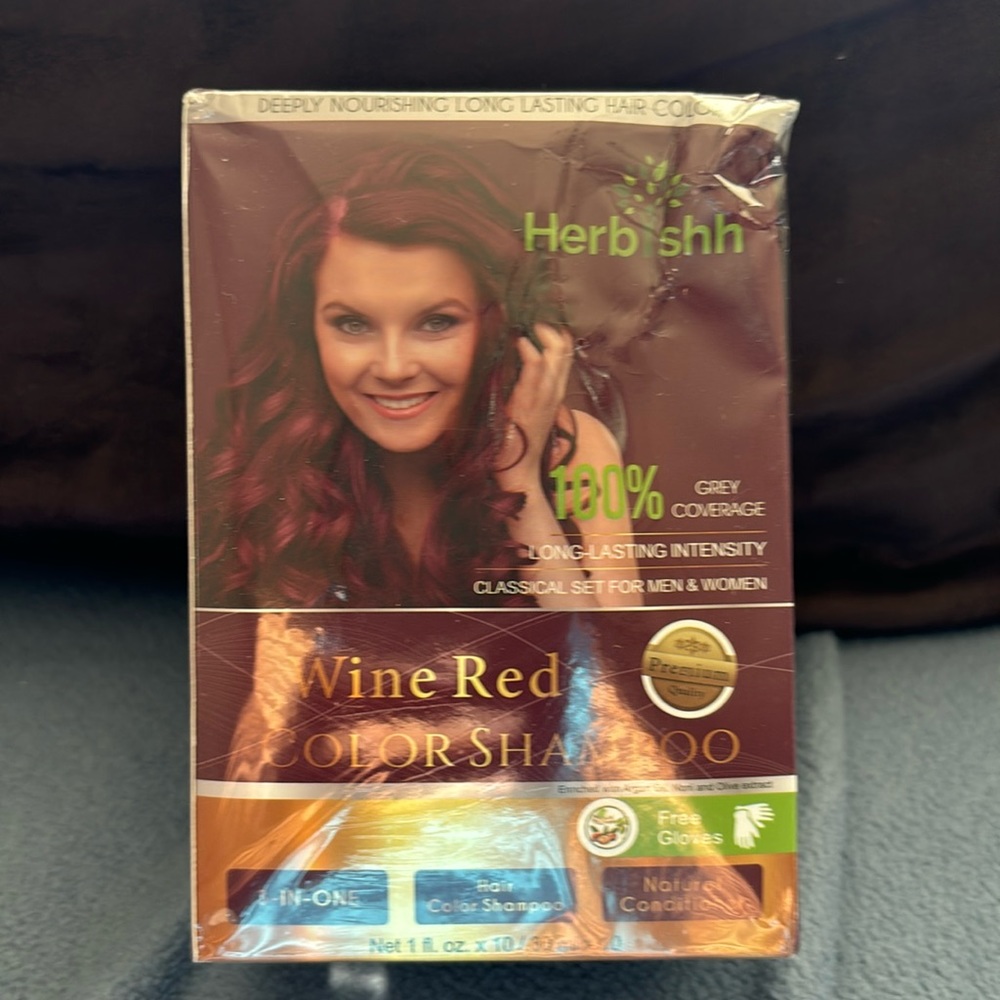 Women color shampoo—